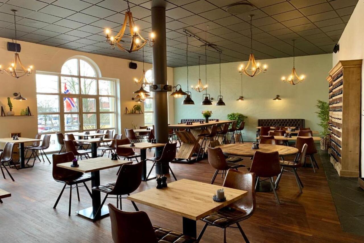 הולסטברו Hotel Schaumburg מראה חיצוני תמונה