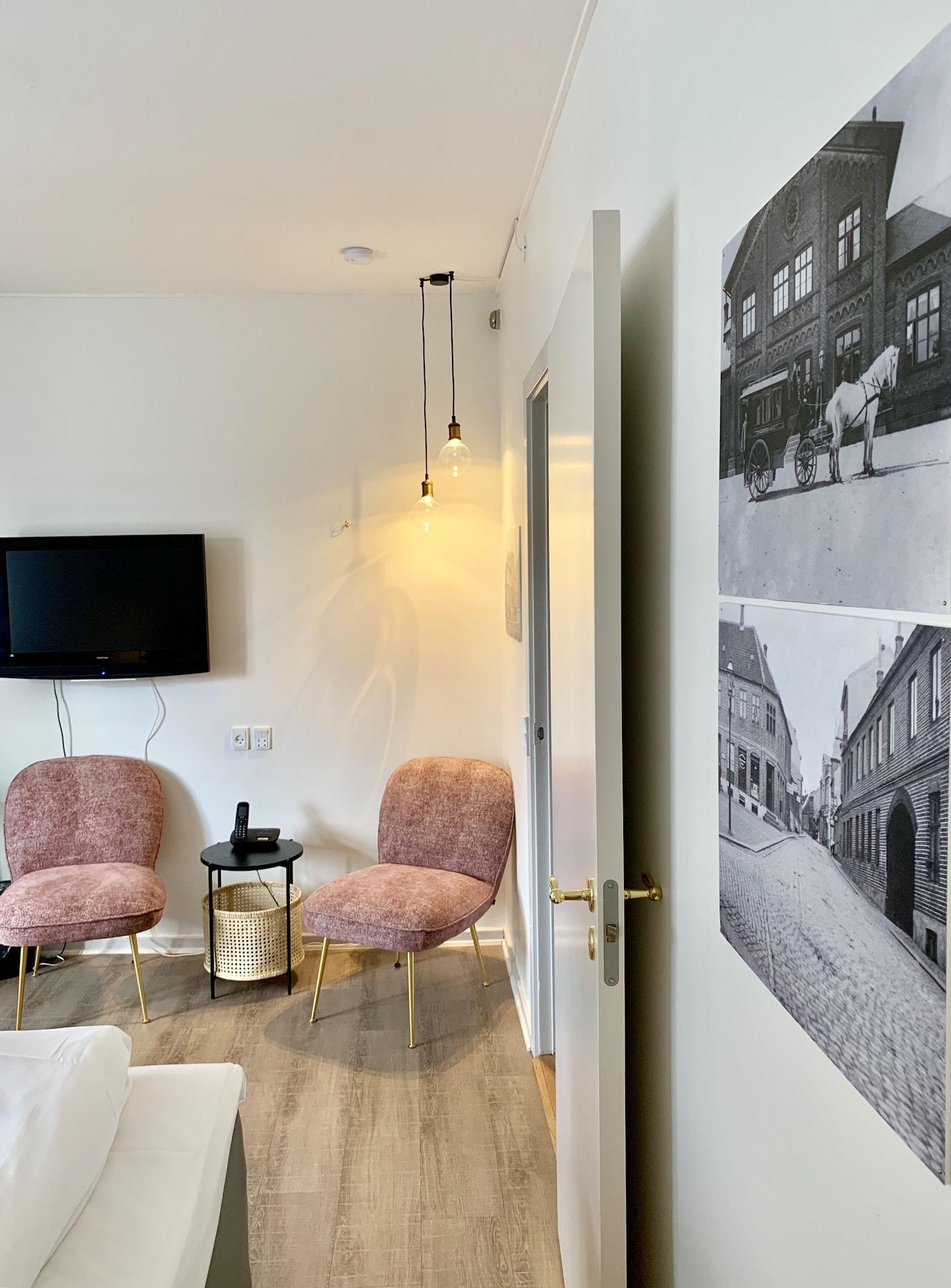 הולסטברו Hotel Schaumburg מראה חיצוני תמונה