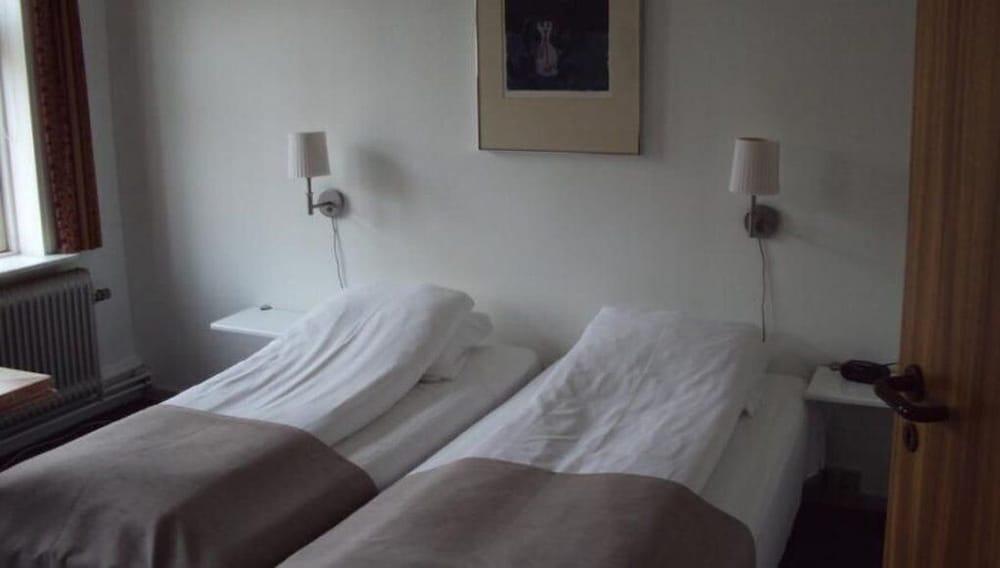 הולסטברו Hotel Schaumburg מראה חיצוני תמונה